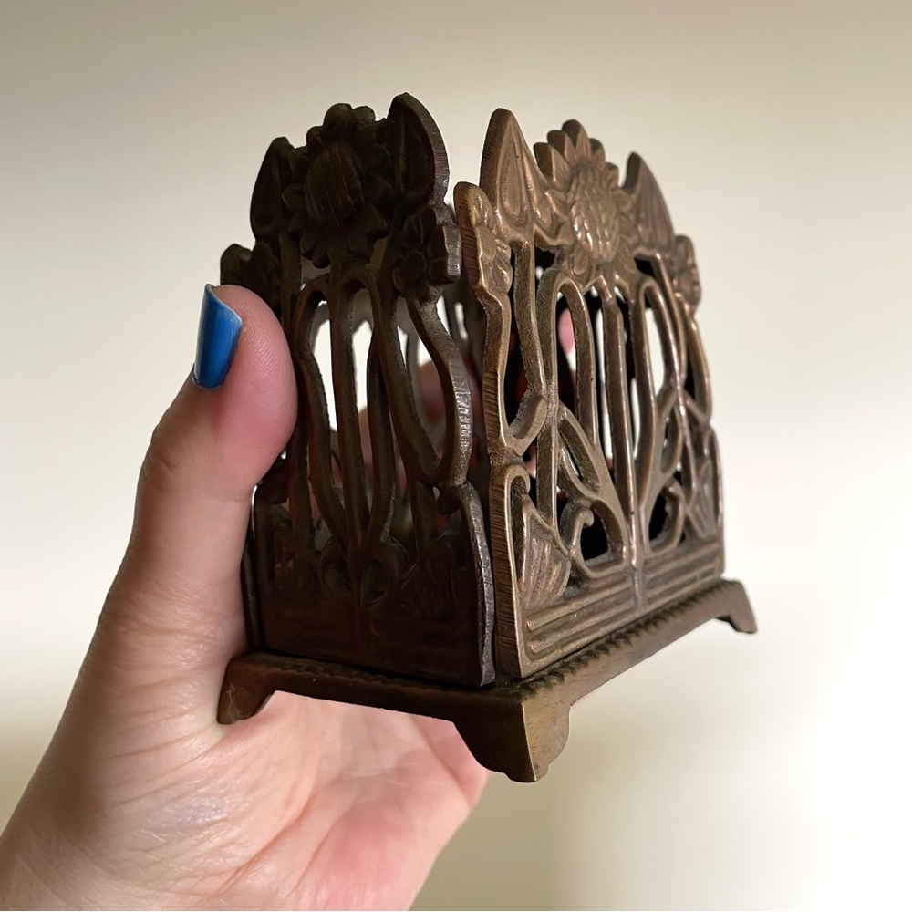 Vtg Art Nouveau style brass desk accessory pen holder sunflowers - Picture 9 of 10